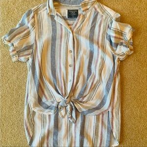 🎉HOST PICK🎉‼️NWOT‼️Abercrombie and fitch tie front linen shirt